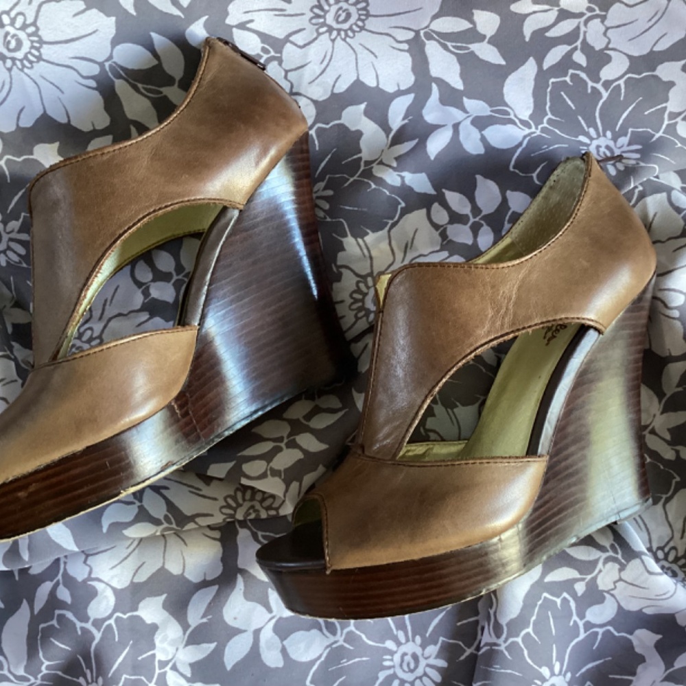 Seychelles Leather Wedge - Picture 6 of 7